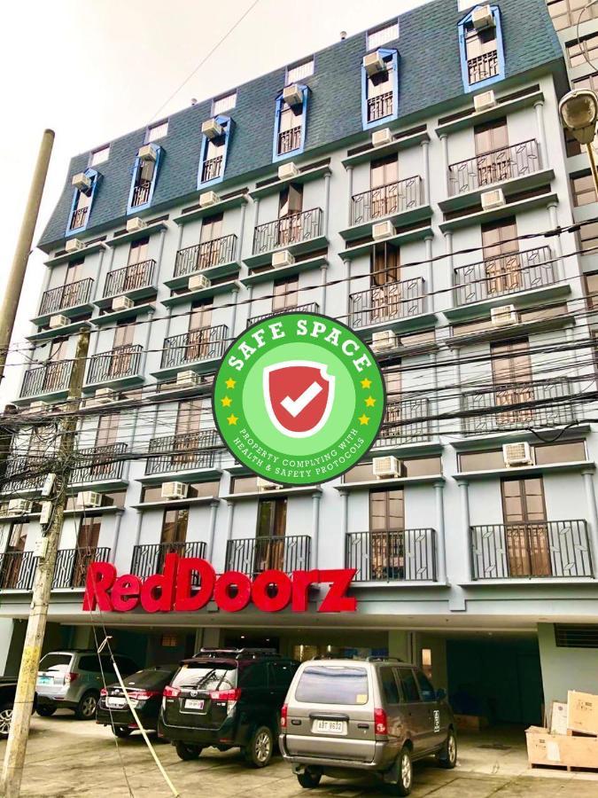 Reddoorz Plus @ Jardin Suites Guadalupe Nuevo Mandaluyong Eksteriør bilde