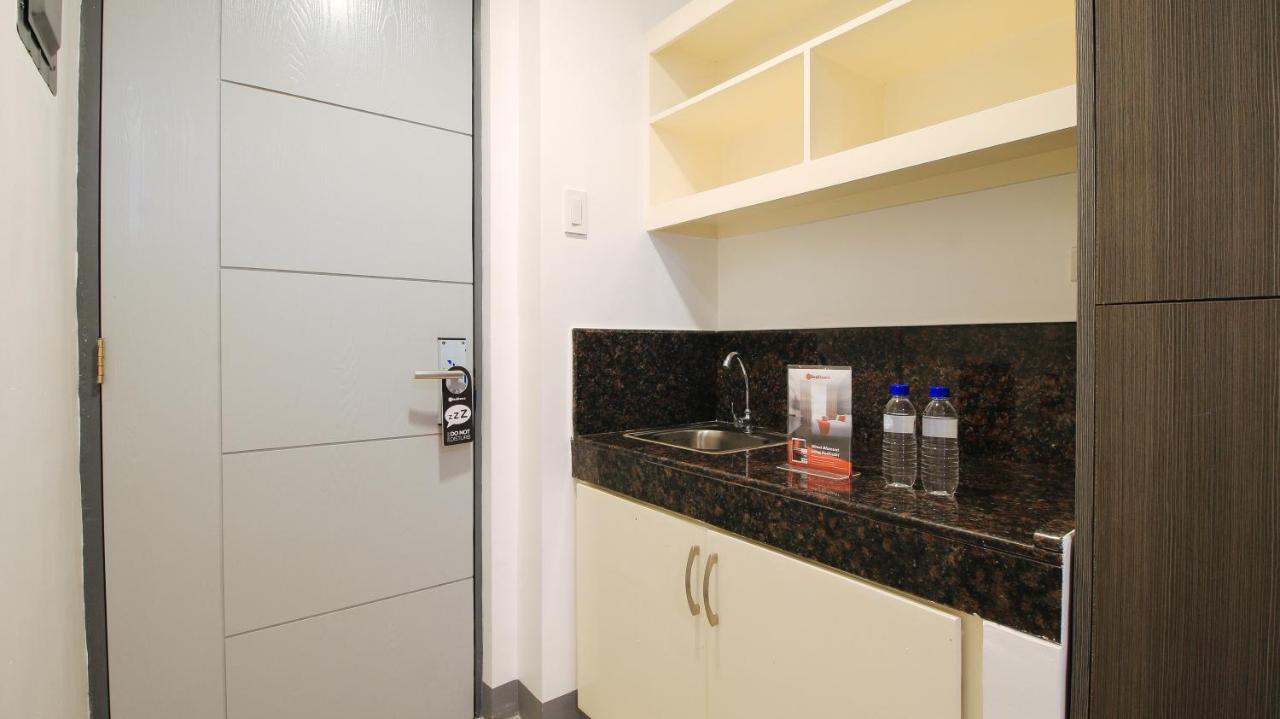 Reddoorz Plus @ Jardin Suites Guadalupe Nuevo Mandaluyong Eksteriør bilde