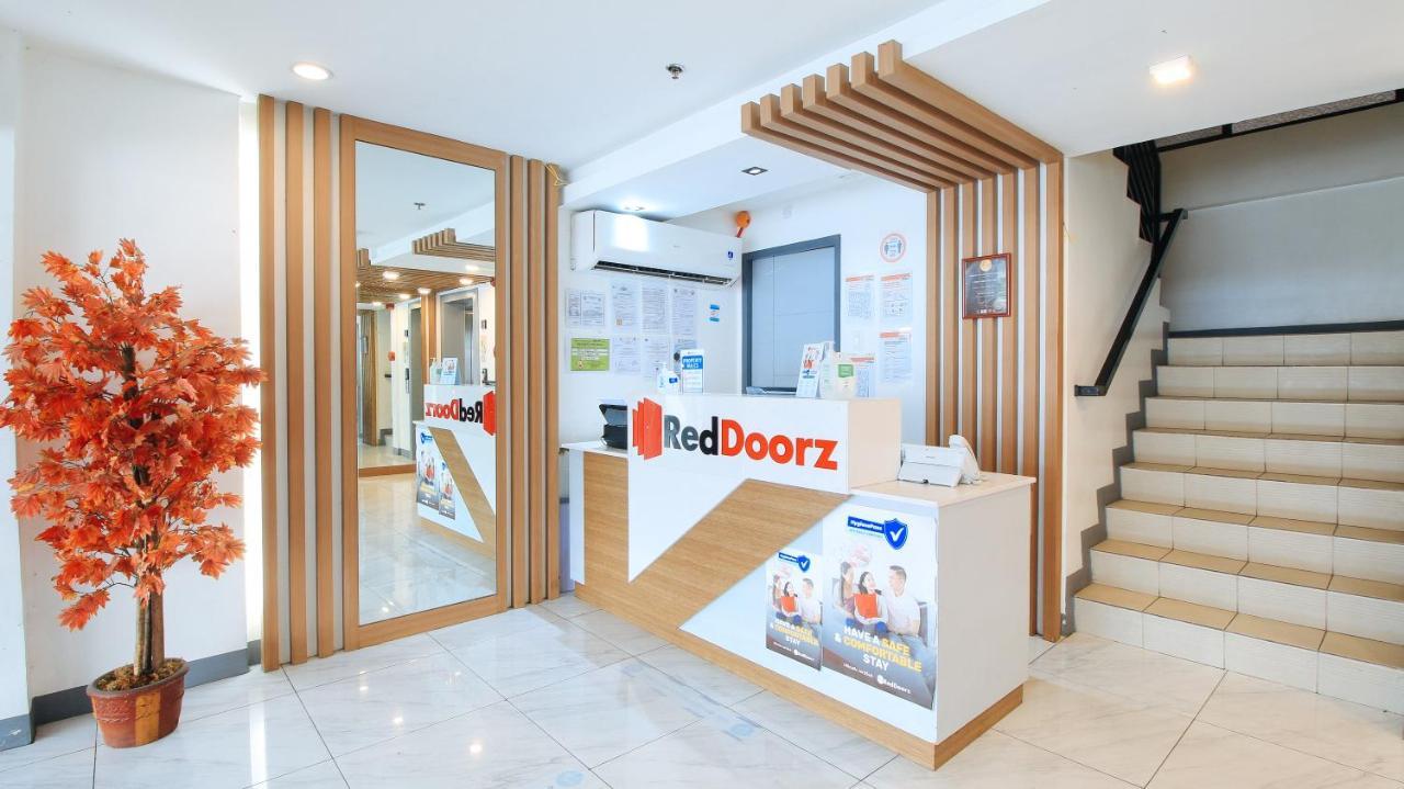 Reddoorz Plus @ Jardin Suites Guadalupe Nuevo Mandaluyong Eksteriør bilde