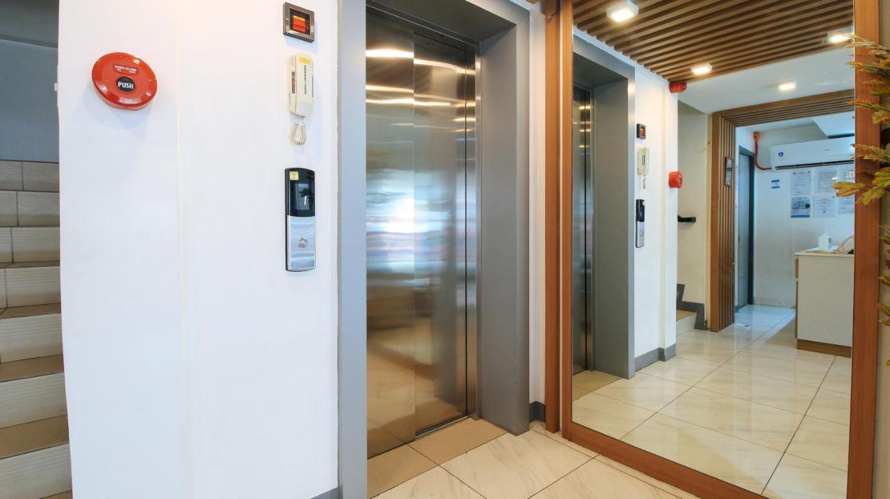 Reddoorz Plus @ Jardin Suites Guadalupe Nuevo Mandaluyong Eksteriør bilde