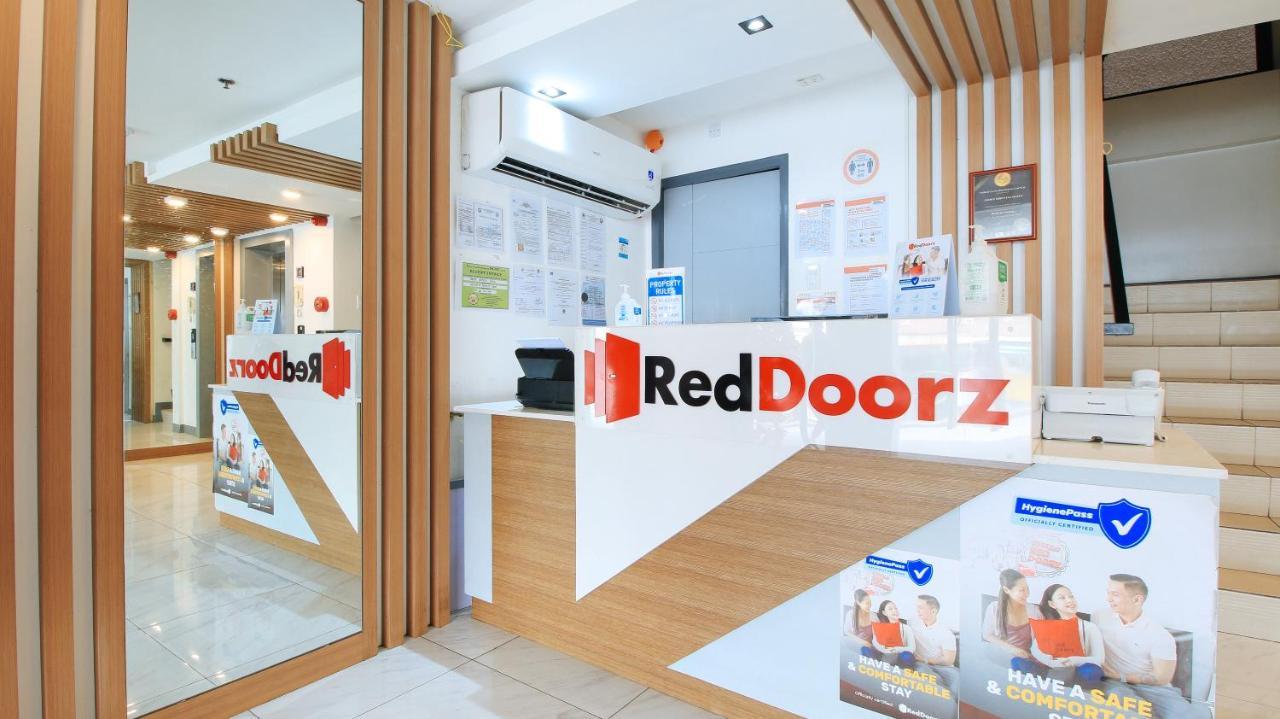 Reddoorz Plus @ Jardin Suites Guadalupe Nuevo Mandaluyong Eksteriør bilde